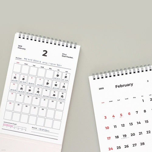 Goal Tracker 2019 Calendar - desk
