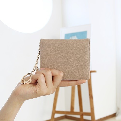 [키링 증정] D.LAB Vivienne Half Wallet - Beig...