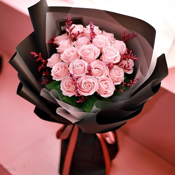 모던 블랙 장미 꽃다발 - 드라이플라워 졸업식 남자 여자친구 로즈데이 재롱잔치 졸업 꽃선물