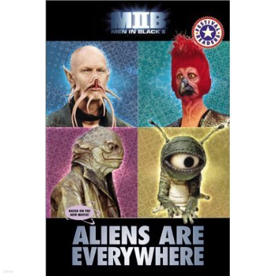 Men in Black II: Aliens Are Everywhere [Paperback]