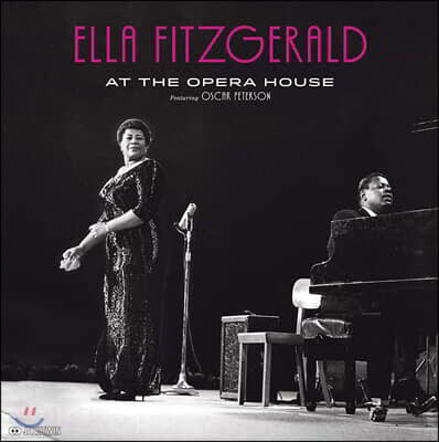 Ella Fitzgerald — At the Opera House 앨범 커버