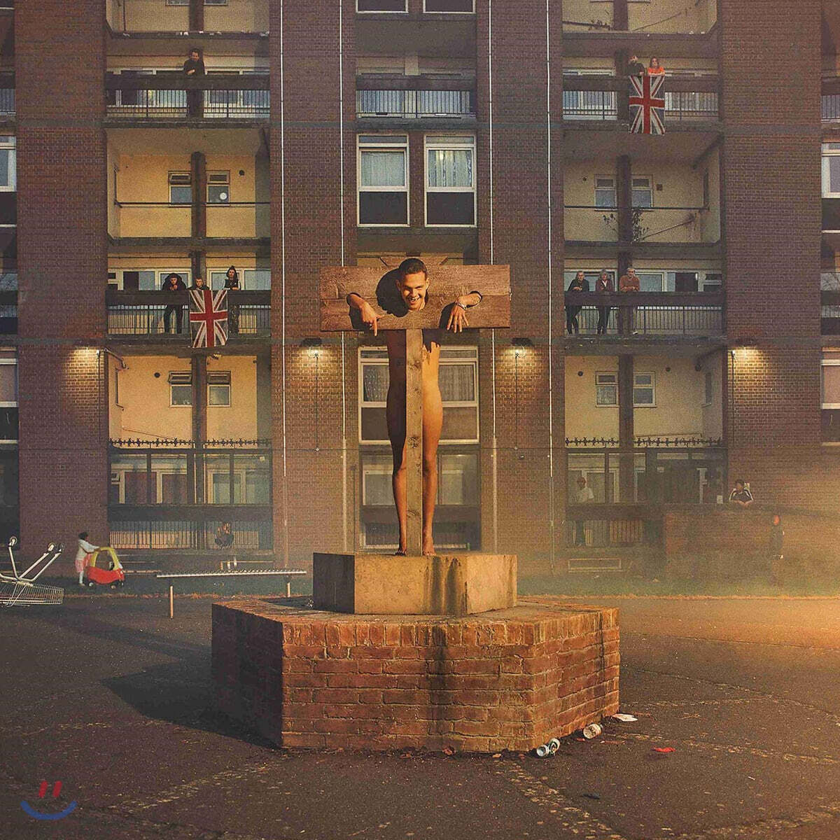 Slowthai (슬로타이) - 1집 Nothing Great About Britain [화이트 컬러 LP]