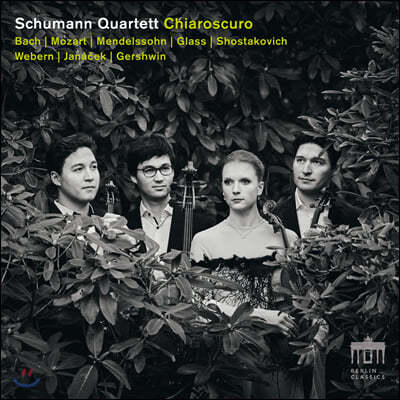 Schumann Quartett 야나첵 / 필립 글래스: 현악사중주 2번 / 안톤 베베른: 9개의 바가텔 외 (Chiaroscuro)