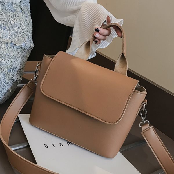 우닝 데일리 토트 크로스백