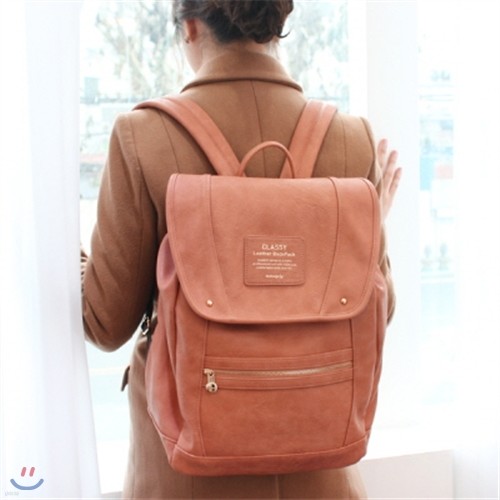 []CLASSY Leather Backpack()