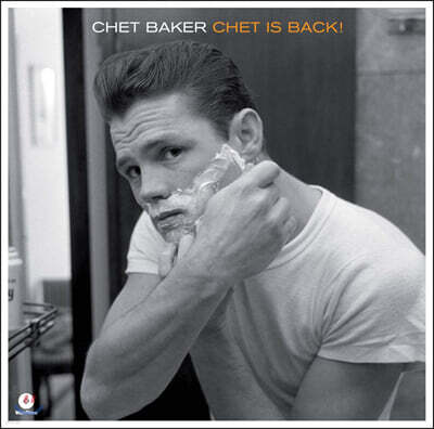 Chet Baker — Chet Is Back 앨범 커버