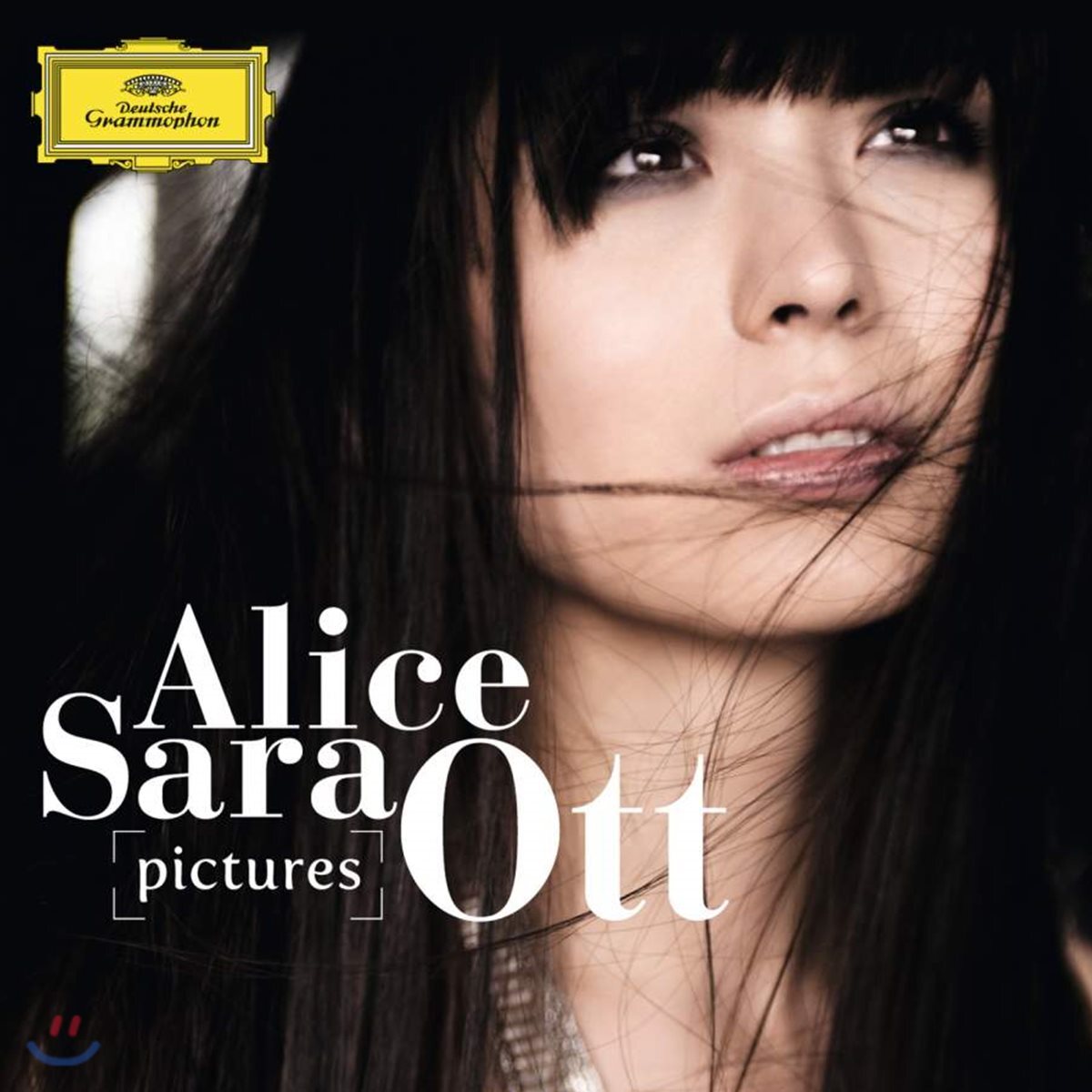 Alice Sara Ott 무소르크스키: 전람회의 그림 / 슈베르트: 피아노 소나타 17번 (Mussorgsky: Pictures at an Exhibition / Schubert: Piano Sonata in D major, D850)
