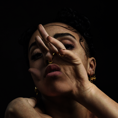 FKA Twigs — M3LL155X 앨범 커버