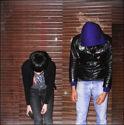 Crystal Castles — Crystal Castles 앨범 커버