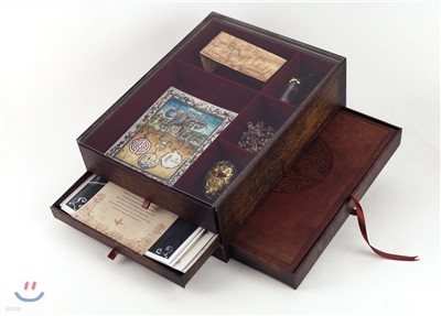 Guillermo del Toro Cabinet of Curiosities: Limited Edition