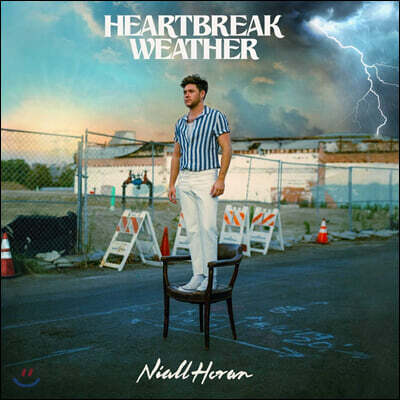 Niall Horan — 2집 Heartbreak Weather 앨범 커버