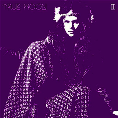 True Moon — II 앨범 커버