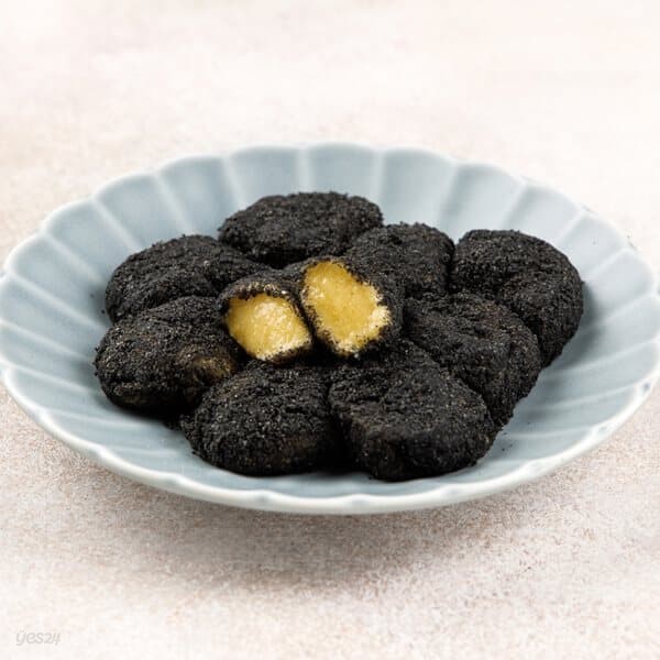 [싸리재] 찰떡 [ 현미 찹쌀 호박 흑임자 인절미 200g ] 굳지않는 아침대용 맛있는 떡 - 인공화학첨가물 0% 우리 농산물로 만듭니다