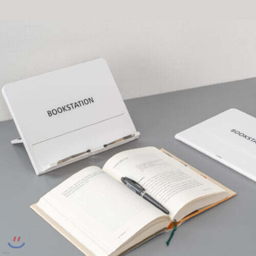 북스테이션 독서대(화이트 소형) 패드타입의 휴대용 접이식 북스탠드(BS27)