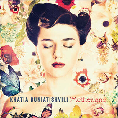 Khatia Buniatishvili — Khatia Buniatishvili 카티아 부니아티쉬빌리 피아노 소품집 (Motherland) 앨범 커버