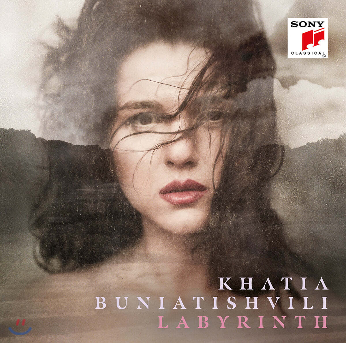 Khatia Buniatishvili 카티아 부니아티쉬빌리 피아노 작품집 '미궁' (Labyrinth)