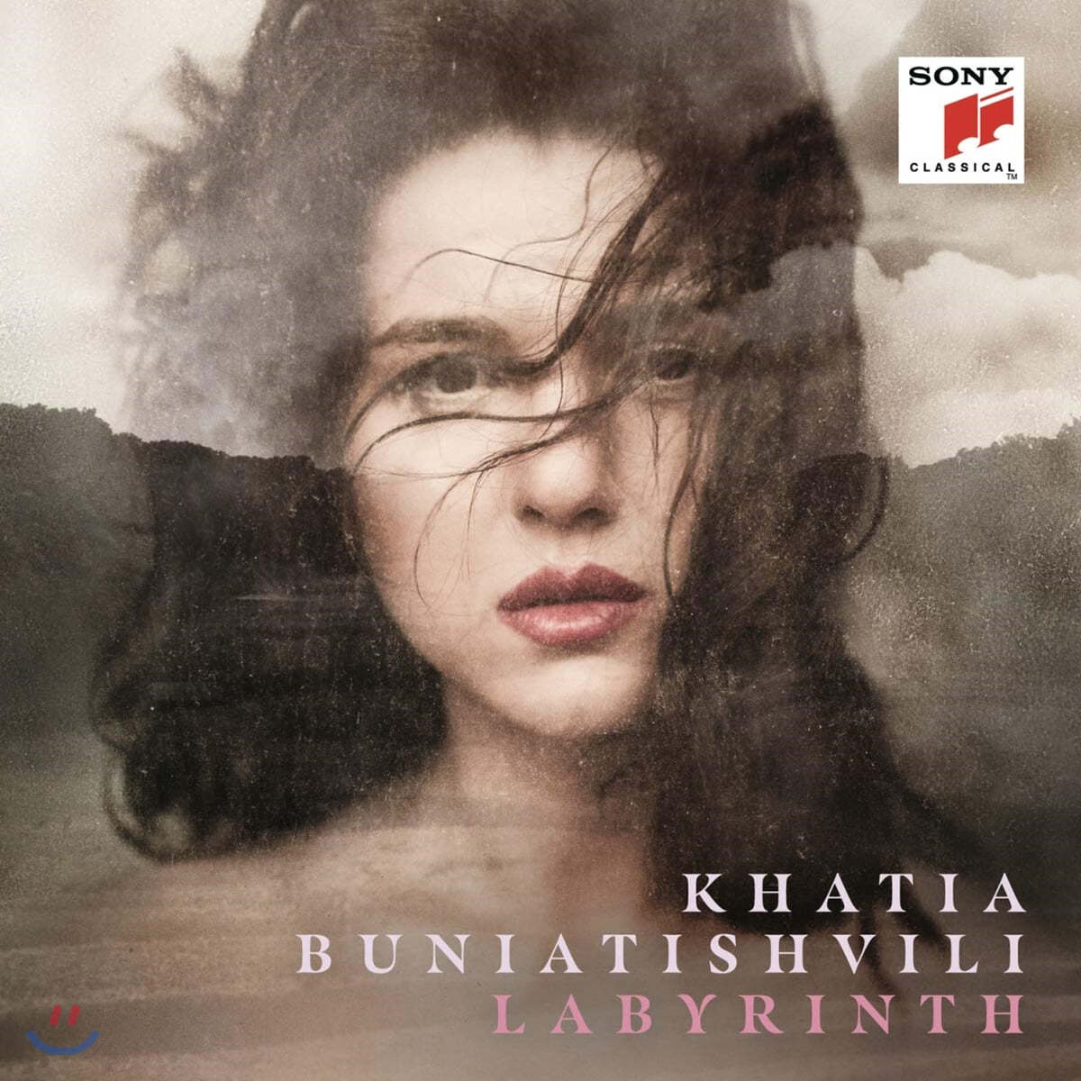 Khatia Buniatishvili 카티아 부니아티쉬빌리 피아노 작품집 &#39;미궁&#39; (Labyrinth)
