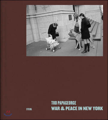 The Tod Papageorge: War and Peace in New York