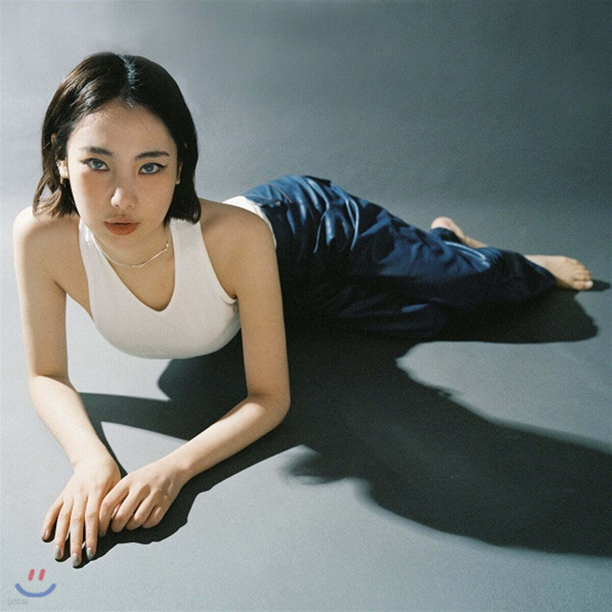 유라 (youra) - GAUSSIAN (사인반)