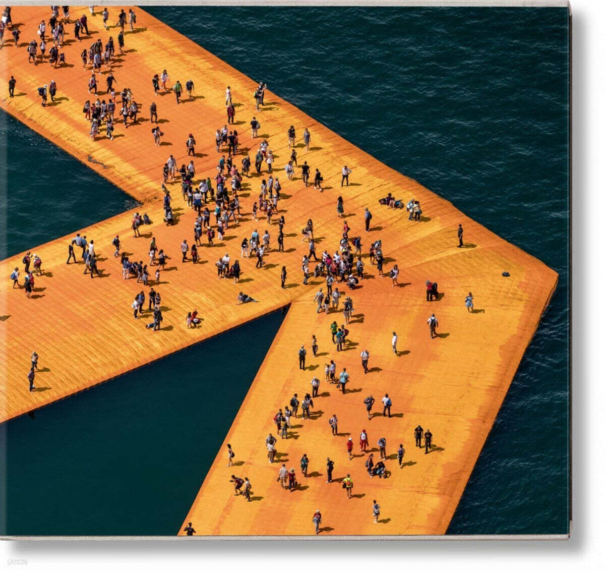 Christo and Jeanne-Claude. The Floating Piers