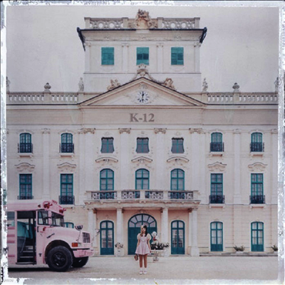 Melanie Martinez — K-12 앨범 커버