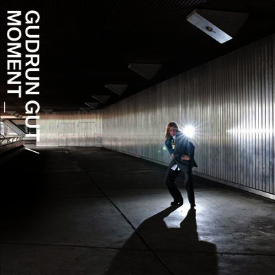 Gudrun Gut — Moment (MP3 Download) 앨범 커버