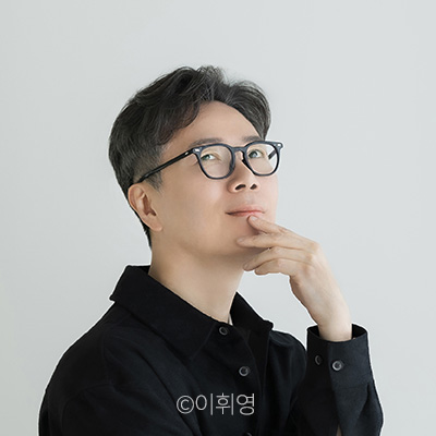 김영하 작가 사진