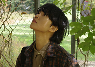 김선오 시인의 책장