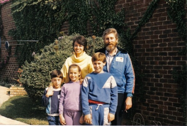 1987년, 투병 전 마지막 가족 사진.jpg