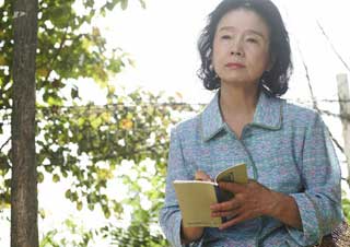 [리뷰] 『나는 메트로폴리탄 미술관 경비원입니다』와 영화 <시>의 공통점  