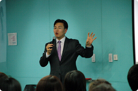 [저자 강연회]간절하게 원하라. 독서가 그만큼 보여 줄 것이다 - 『내 책은 하루에 한 뼘씩 자란다』 양정훈