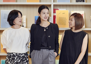  배우 송선미를 포함한 여성 작가 그룹 D,D 인터뷰