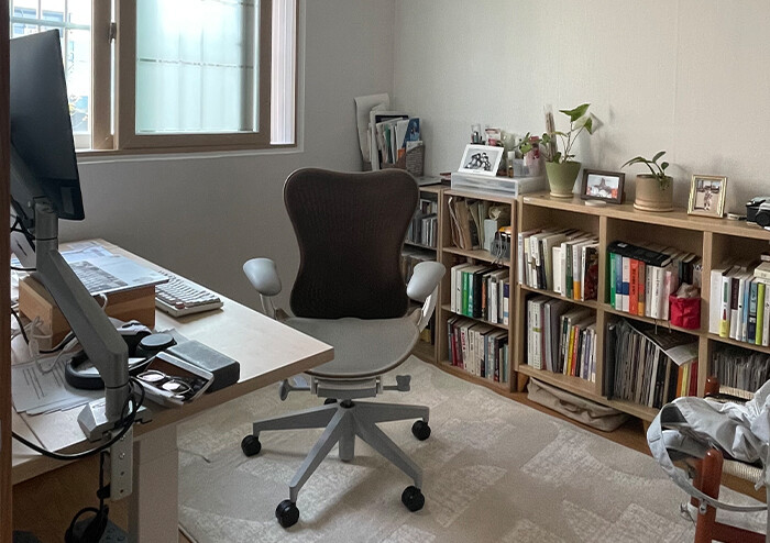 김나연 작가의 작업실 - 『가난의 명세서』