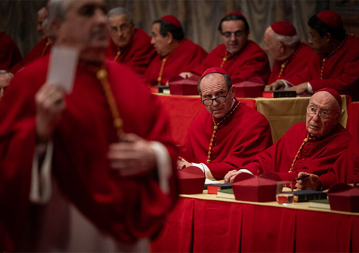 [최현우 칼럼] 조용히 하시오