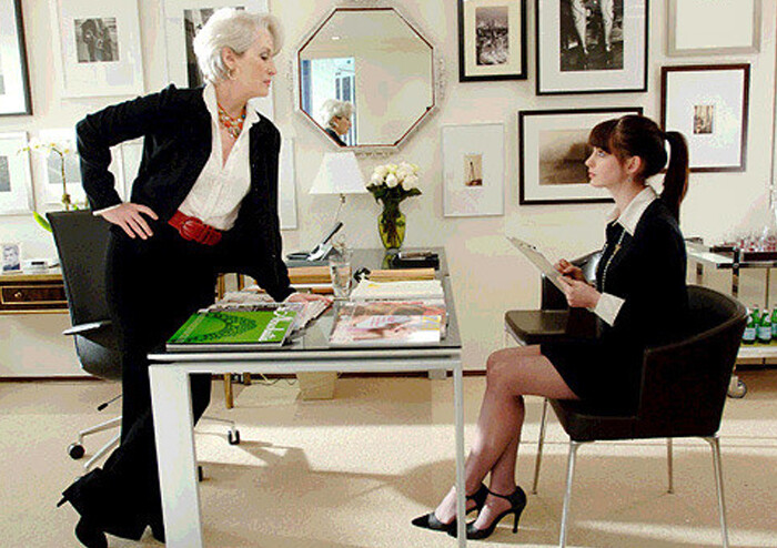 [이다혜 칼럼] 빛나는 세계의 논리 | 예스24