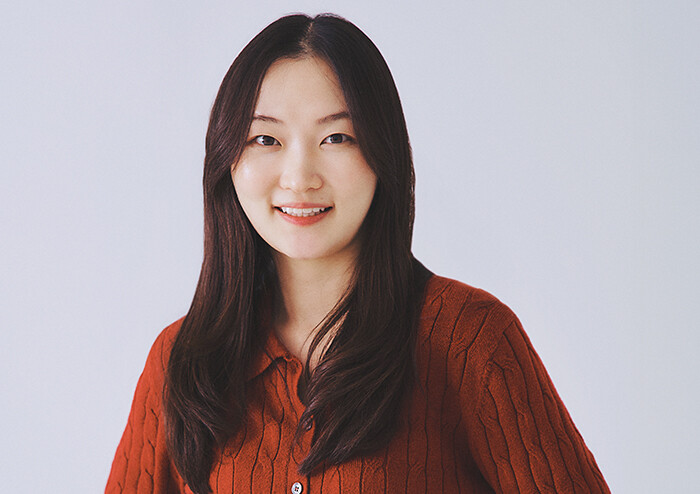 [젊은 작가 특집] 신이인 “시의 순수하고 외로운 면을 애정합니다” | 예스24