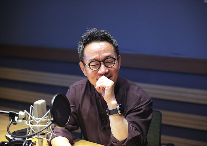 “지향하되 집착하지 않는다” — 기자 권순표가 하루를 건너는 방식 | 예스24