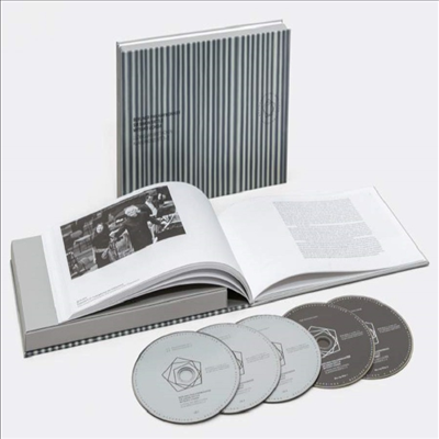 베토벤: 피아노 협주곡 전집 1 - 5번 (Beethoven: Complete Piano Concertos Nos.1 - 5) (3CD + 2Blu-ray) - Mitsuko Uchida