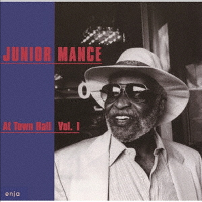 Junior Mance - At Town Hall Vol.1 (Remastered)(Ltd. Ed)(일본반)(CD)