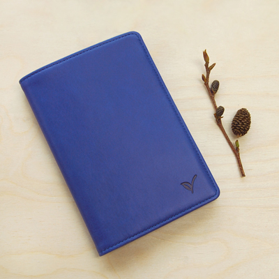 VG-E PASSPORT COVER-blueberry