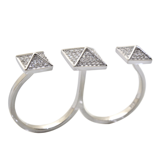 Double pyramid ring