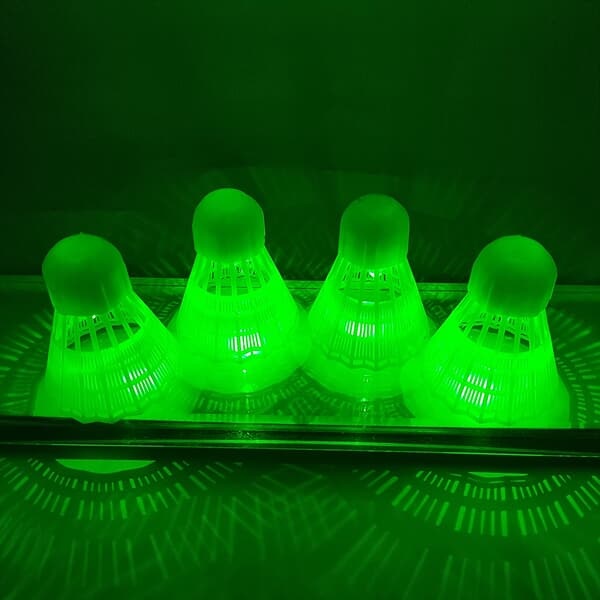 타토 스피드배드민턴 LED 셔틀콕 4PCS / 야광셔틀콕 야간필수품 바람저항