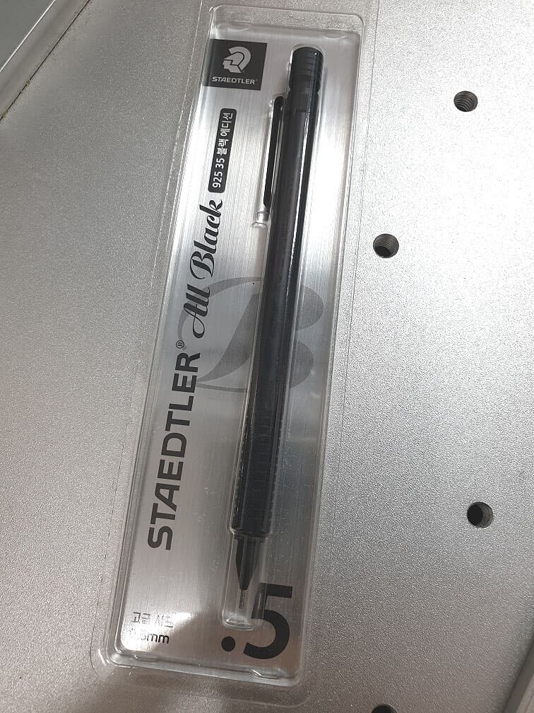 무료각인 스테들러 한정판 샤프 블랙 에디션 925 35 0.5mm