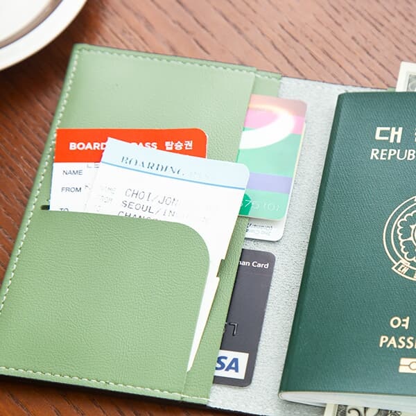 여권 지갑 파우치 케이스 보관 여행용 가방 휴대용 편리한 심플한 가죽 비건레더 선물용 프리미엄