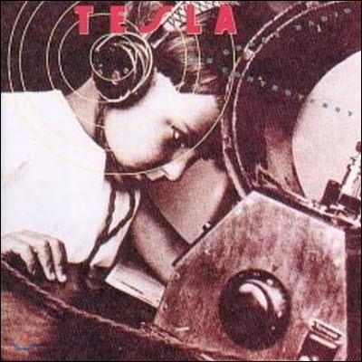 [중고] [LP] Tesla / The Great Radio Controversy (수입)