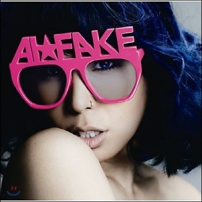 [중고] AI / FAKE feat. 安室奈美&amp;#24693; (일본수입/Single/upci9538)