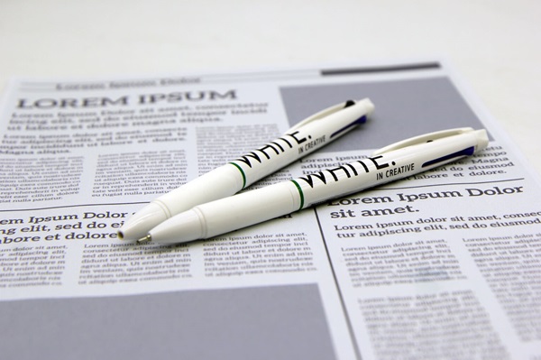 위플릿 THE WHITE 4+1 멀티펜 0.7mm