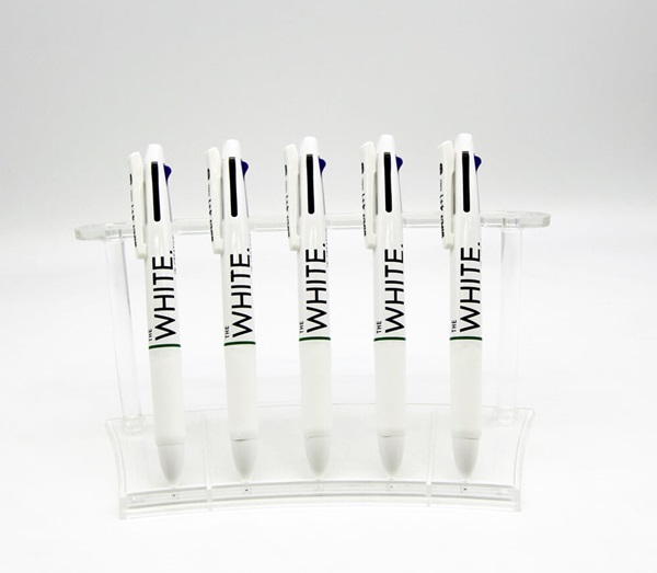 위플릿 THE WHITE 4+1 멀티펜 0.7mm