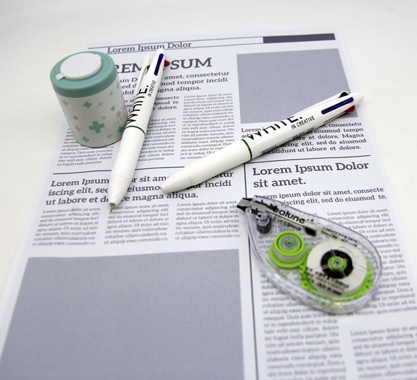 위플릿 THE WHITE 4+1 멀티펜 0.7mm