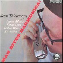 Toots Thielemans - Man Bites Harmonica (수입/미개봉)